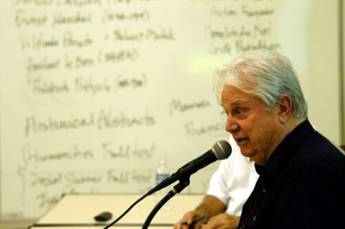 Professor Fausto Castilho, falecido em 2015, é homenageado