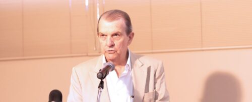O poeta e linguista Carlos Vogt, presidente do Conselho Científico e Cultural do IdEA
